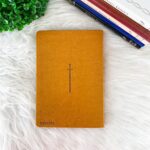 BÍBLIA KING JAMES 1611 SLIM ULTRAFINA AMPLIADA MOSTARDA - Imagem 4