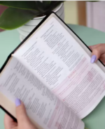 Bíblia da Mulher de Fé: Capa Preta- Sheila Walsh - Imagem 5