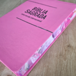 Bíblia NVI - Letra Gigante Rosa - Imagem 3