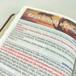 Bíblia Letra Hipergigante ARC |com Harpa | Índice Lateral | Cruz Preta - Imagem 8