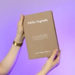 Bíblia Sagrada ARC Letra Mega Gigante Luxo Bege - Imagem 2