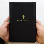 Bíblia NVI, Couro Soft, Preto, Letra Grande, Leitura Perfeita - Imagem 5