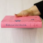 Bíblia Sagrada Harpa Celestial 774 ERC Letra Extra Gigante Capa Rosa Flor Azul - Imagem 3