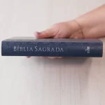 Bíblia Sagrada Harpa Celestial 774 | ERC | Letra Extra Gigante | Capa Azul Brasão - Imagem 3