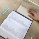 Bíblia de Estudo Aplicação Pessoal NVT Grande Luxo Azul - Imagem 5