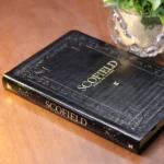 Bíblia de Estudo Scofield AEC Capa Luxo Preta - Imagem 4